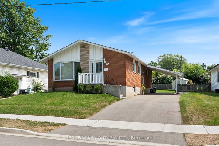 Property Photo:  23 Homewood Avenue  ON N3Y 2S9 