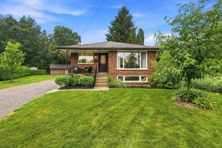 Property Photo: 10 Taylor Crescent ON L9H 6B3