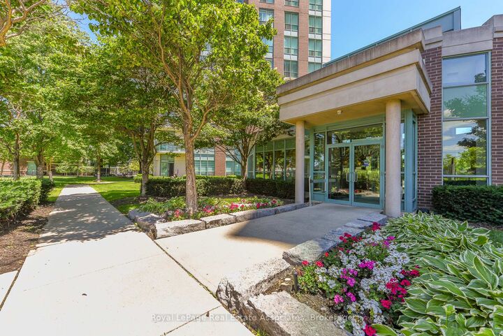 Property Photo: 4879 Kimbermount Avenue 710 ON L5M 7R8