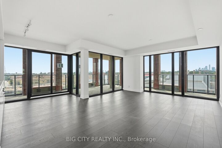 Property Photo:  25 Frederick Todd Way 602  ON M4G 0C9 