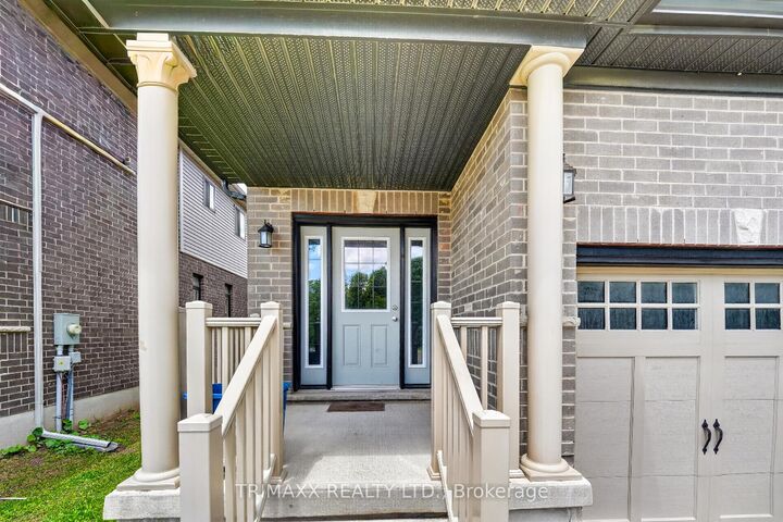 Property Photo: 104 Tartan Avenue ON N2R 1R7
