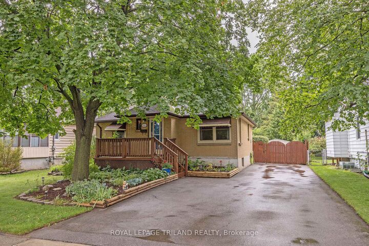 Property Photo:  1858 Park Avenue  ON N5W 2J8 