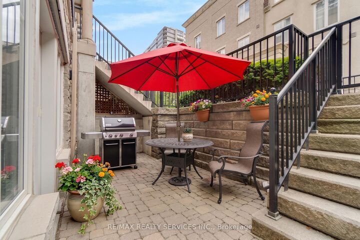 38 Western Battery Road 632 — photo 1