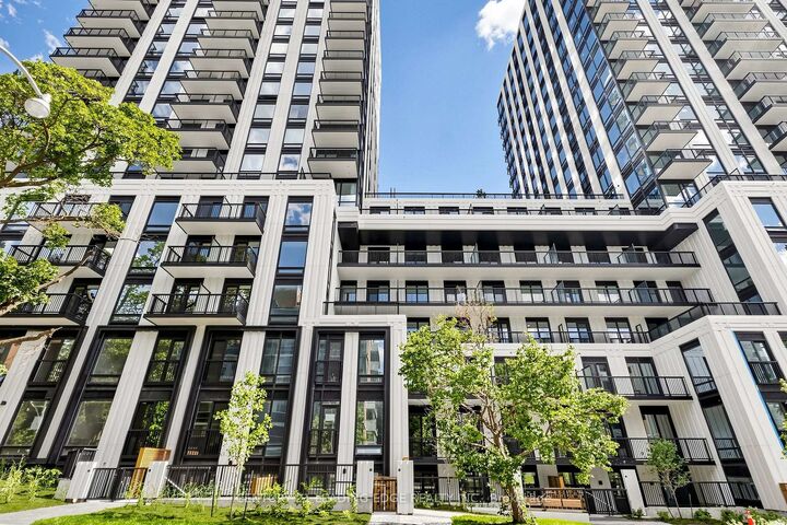 Property Photo: 89 Montclair Avenue 925 ON M5P 0A9