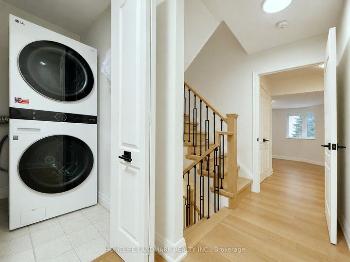 Property Photo: 5418 Yonge Street 106 ON M2N 6X4