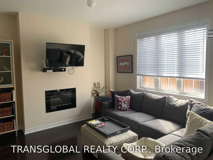 Property Photo:  183 Beechborough Crescent  ON L9N 0L6 
