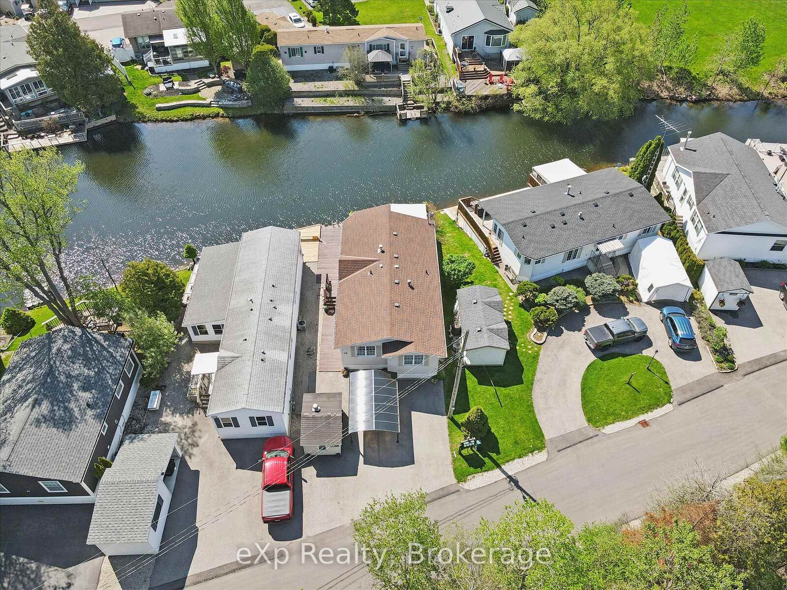 Property Photo:  18 Jasper Heights Private  ON N0B 2C0 