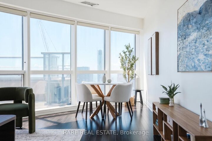Property Photo: 388 Yonge Street 5907 ON M5B 0A4