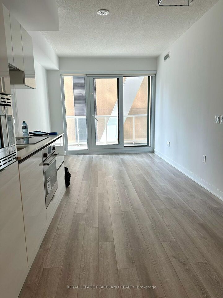 Photo de la propriété:  230 Simcoe Street 1731  ON M5T 1T4 
