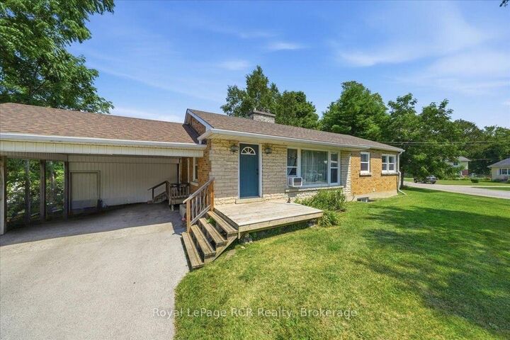 Property Photo: 850 11th Street W ON N4K 3T3