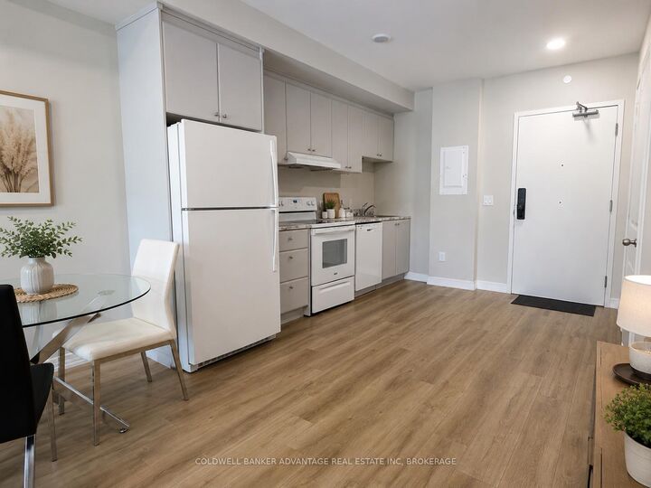 Property Photo: 50 Herrick Avenue 107 ON L2P 0B8