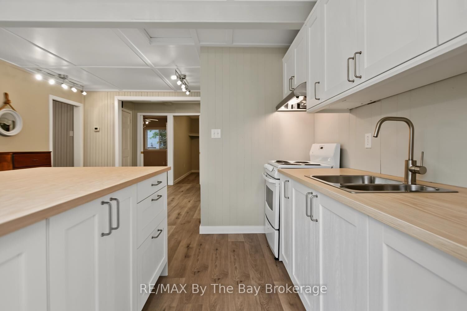 Property Photo: 50 Balsam Street ON L0L 1P1