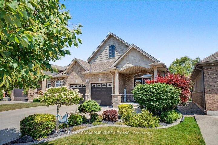 12 Silverwood Avenue — photo 1