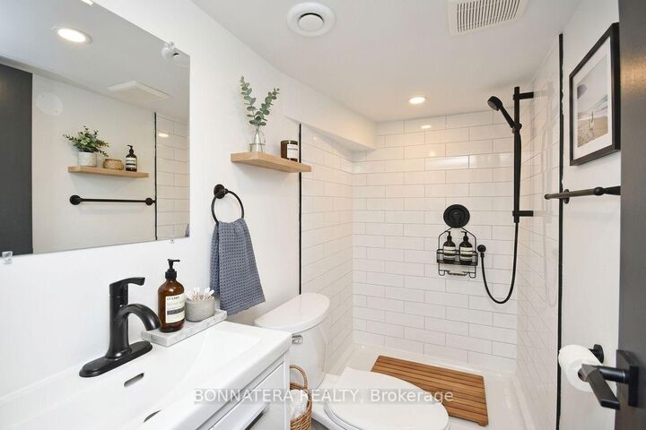 Property Photo:  47 Emerald Street N  ON L8L 5K2 