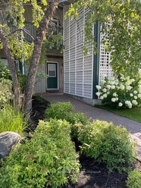 Property Photo: 684 Johnston Park Avenue ON L9Y 5C7
