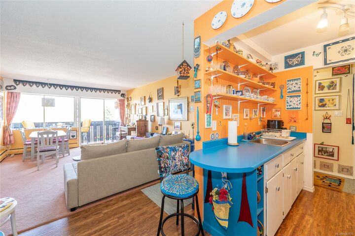 Property Photo:  964 Heywood St #418  BC V8V 2Y5 