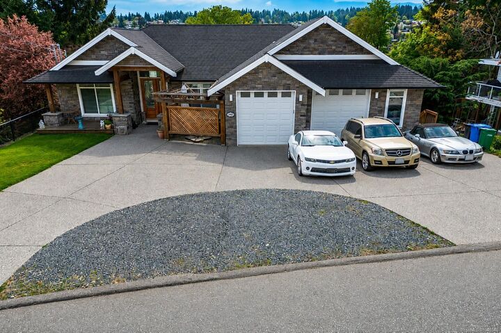 1460 Sherwood Dr — photo 1