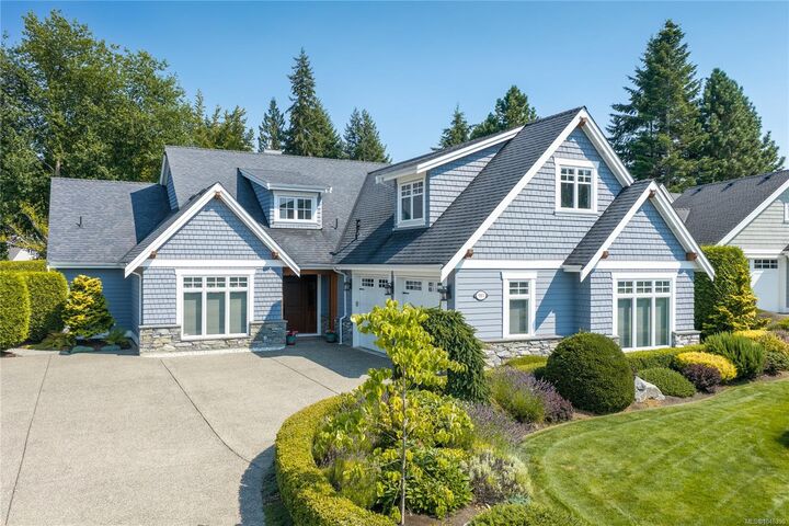 983 Bluffs Dr — photo 1