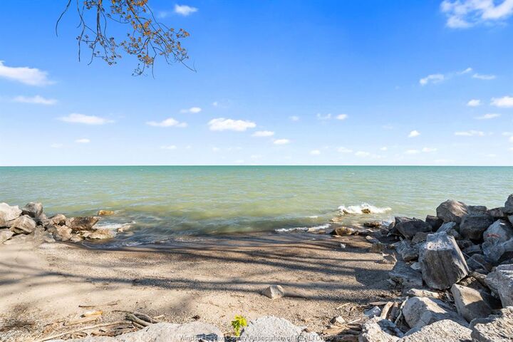 Property Photo: 1465 Heritage Road ON N9Y 2E6