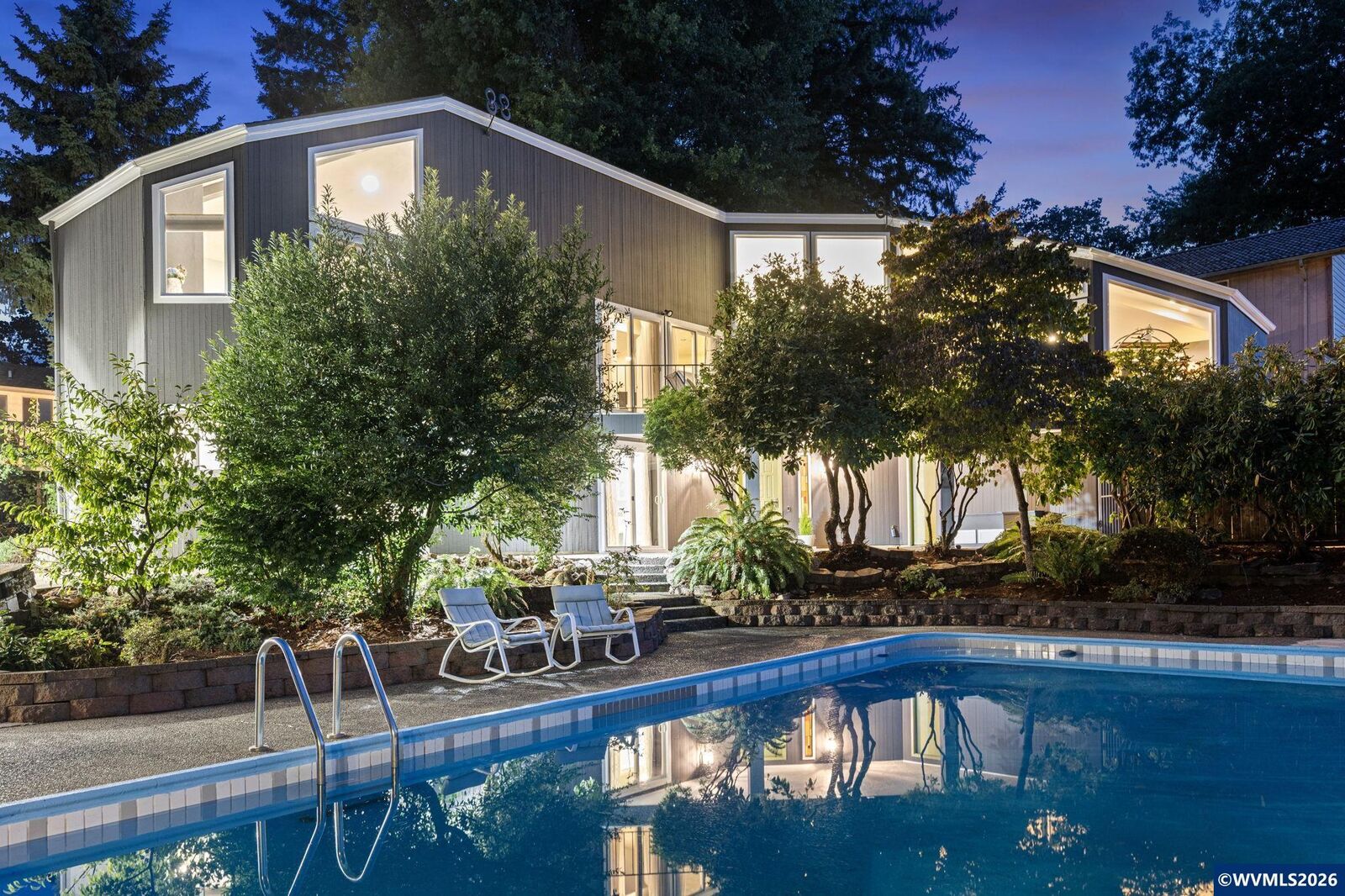 Property Photo: 712 Mimosa St S OR 97302