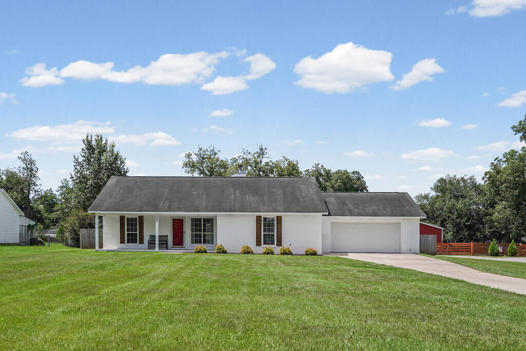 Property Photo:  102 Meadow Ct  GA 31763 