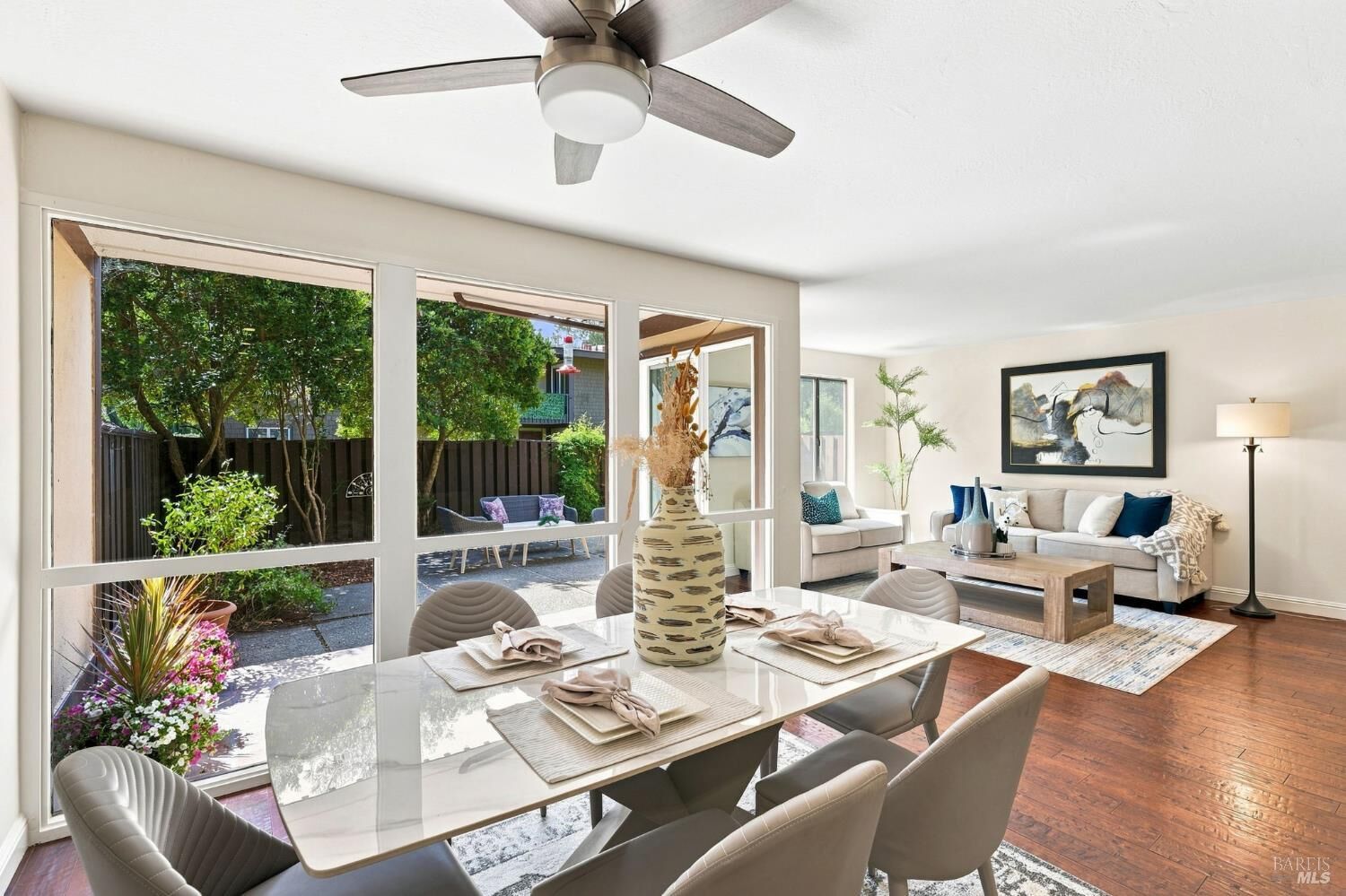 Property Photo:  54 Surrey Lane  CA 94903 