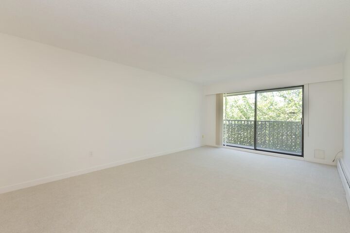 Property Photo: 535 Blue Mountain Street 301 BC V3J 4R2