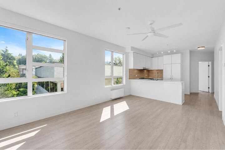 Property Photo:  711 W 14th Street 315  BC V7M 3E8 