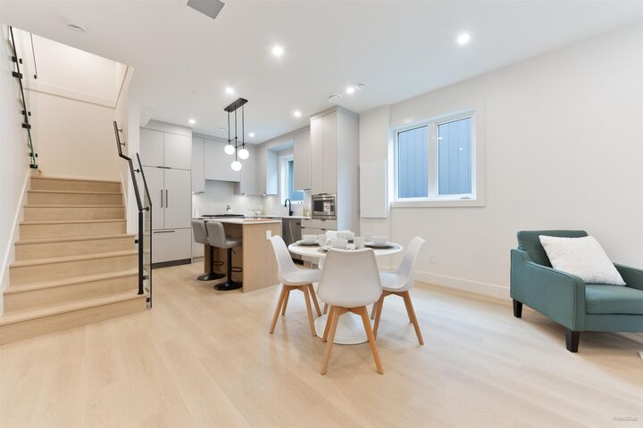 Property Photo: 7270 17th Avenue 3 BC V3N 1K9