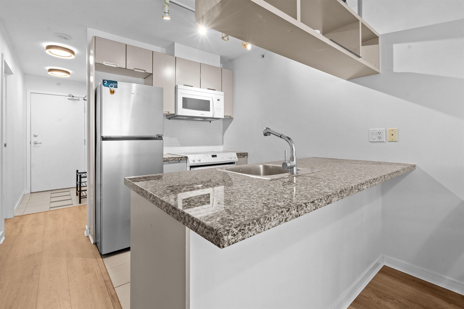 Property Photo:  1082 Seymour Street 705  BC V6B 1X9 
