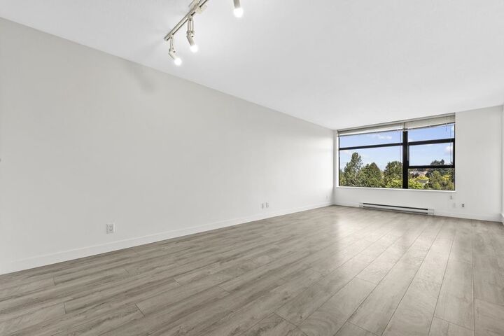 Property Photo: 5380 Oben Street 808 BC V5R 6H7