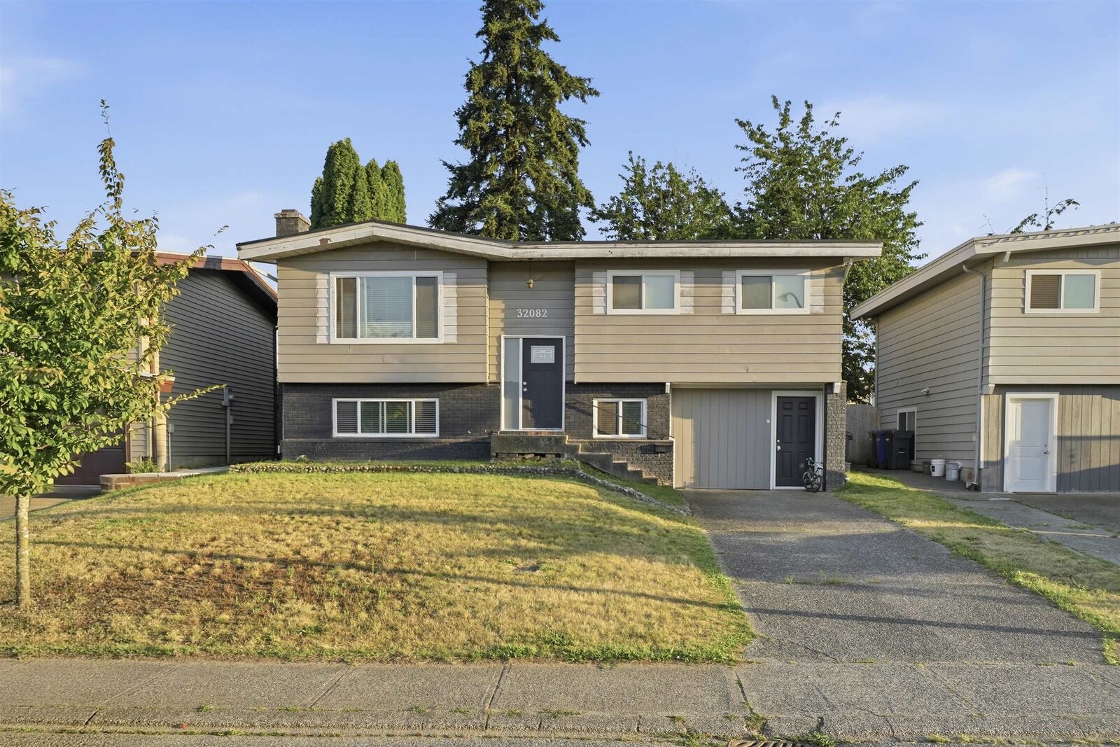 Property Photo: 32082 Austin Avenue BC V2T 4P3