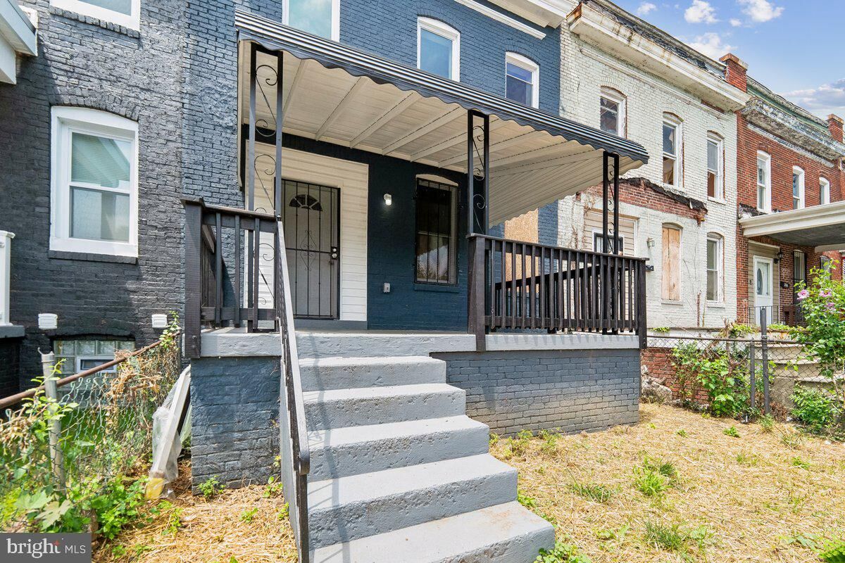 Property Photo: 3708 Oakmont Avenue MD 21215