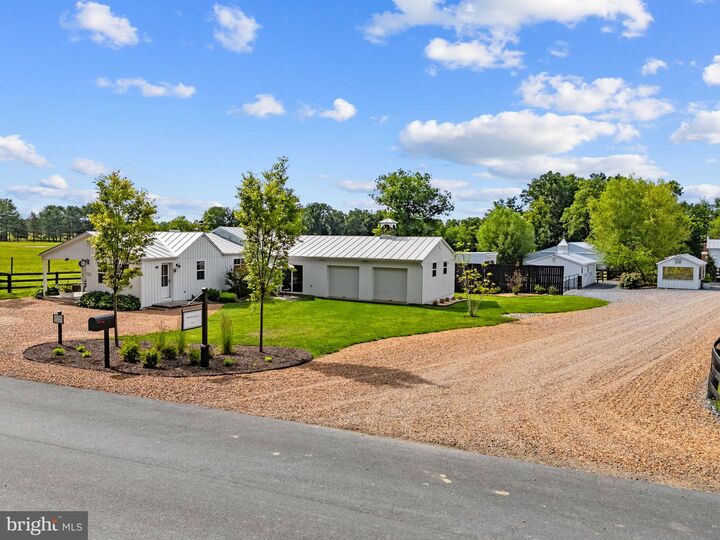Property Photo: 35327 Snake Hill Road VA 20117