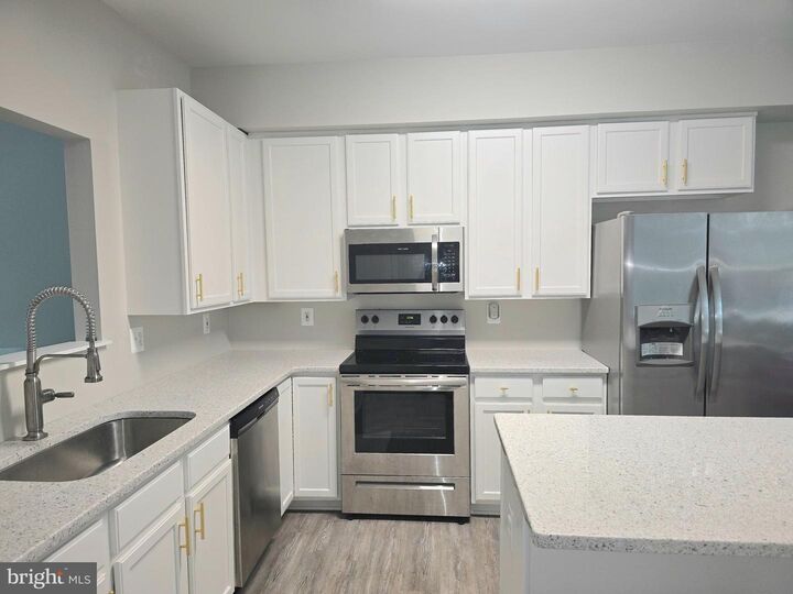 Property Photo:  7 Harbour Heights Drive 7  MD 21401 