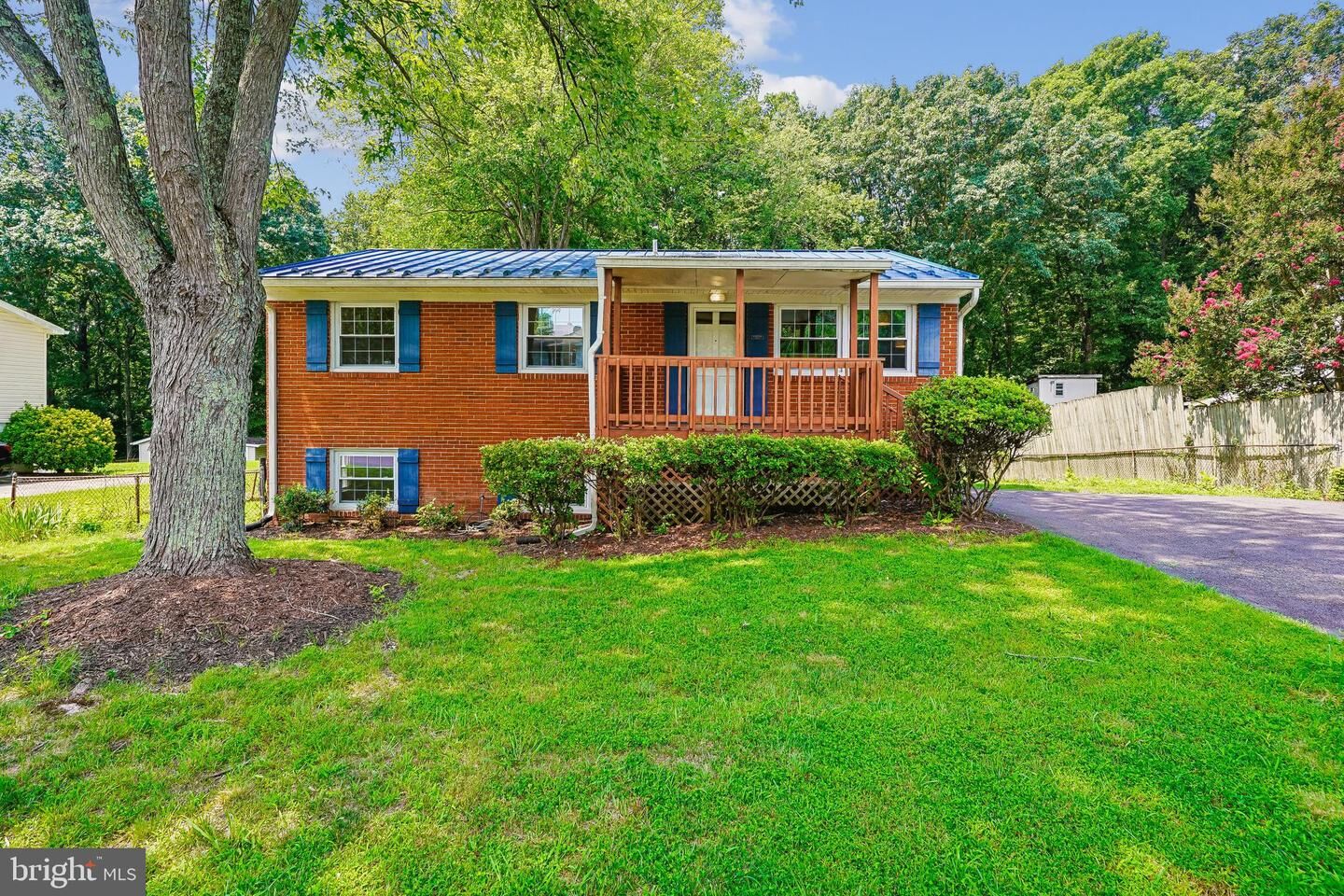 Property Photo:  13022 Kerrydale Road  VA 22193 