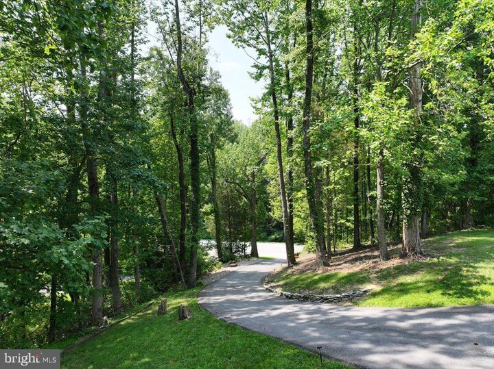 Property Photo:  6271 Solomons Island Road  MD 20779 