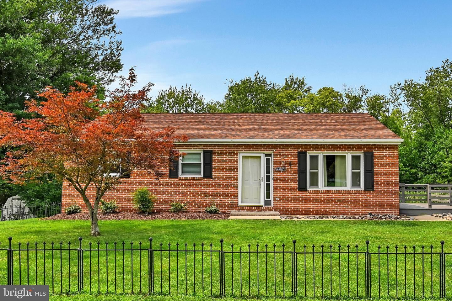 Property Photo:  301 Grant Road  PA 17569 