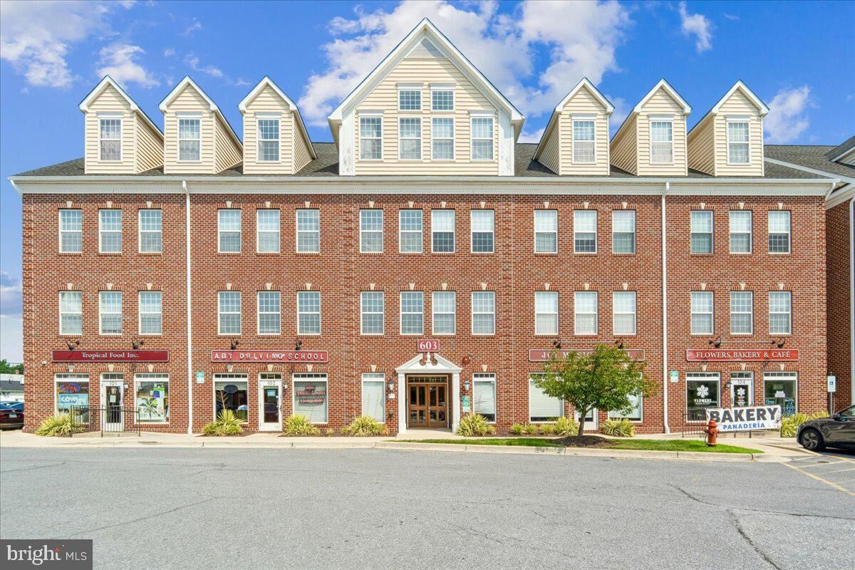 Property Photo: 603 7th Street 402 MD 20707