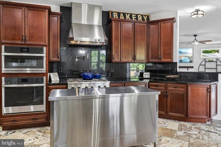 Property Photo:  3912 17th Street  MD 20732 