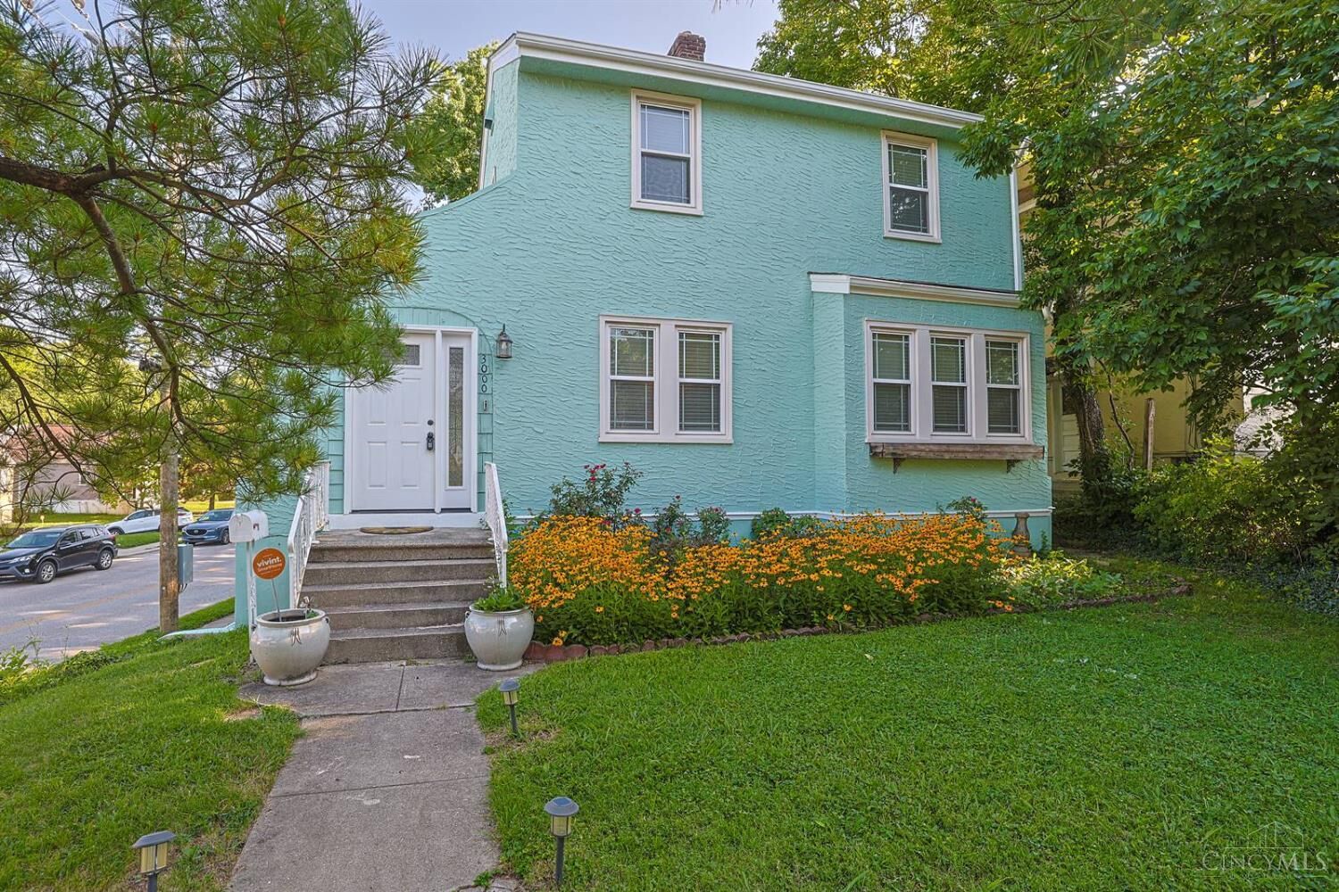 Property Photo: 3000 Mapleleaf Avenue OH 45213