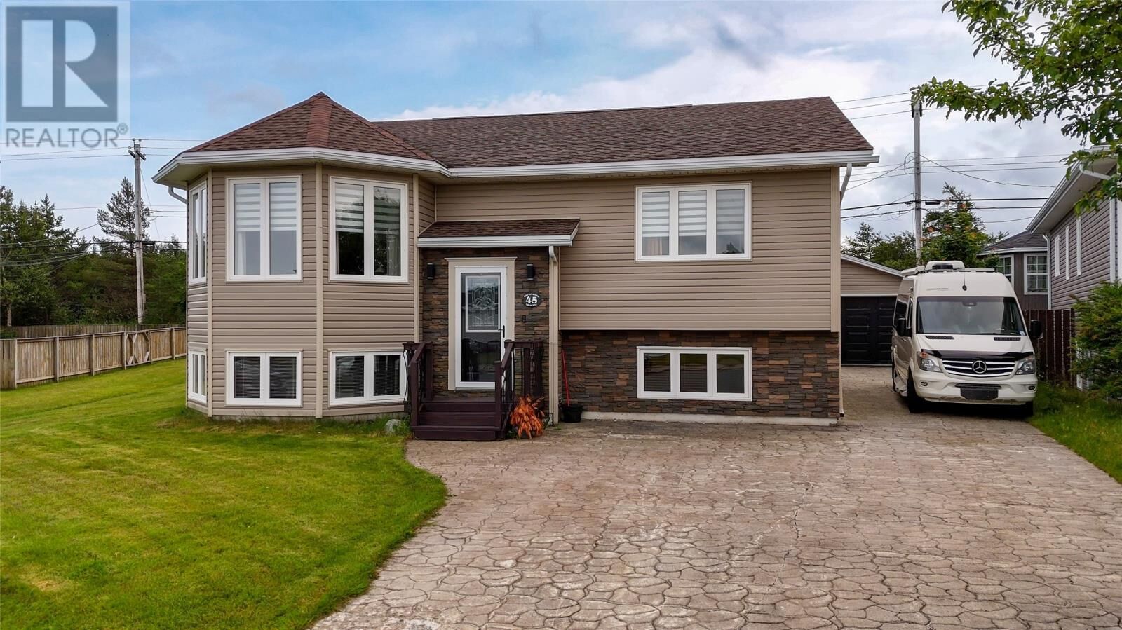 Property Photo: 45 Cottonwood Crescent NL A1H 1A2