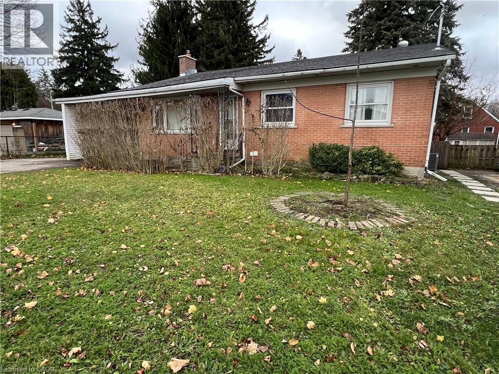 Property Photo:  62 Sunnyhill Road Lower  ON N3C 1J4 