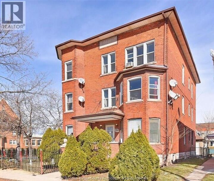 Property Photo:  706 Marentette Avenue 4  ON N9A 1Z6 