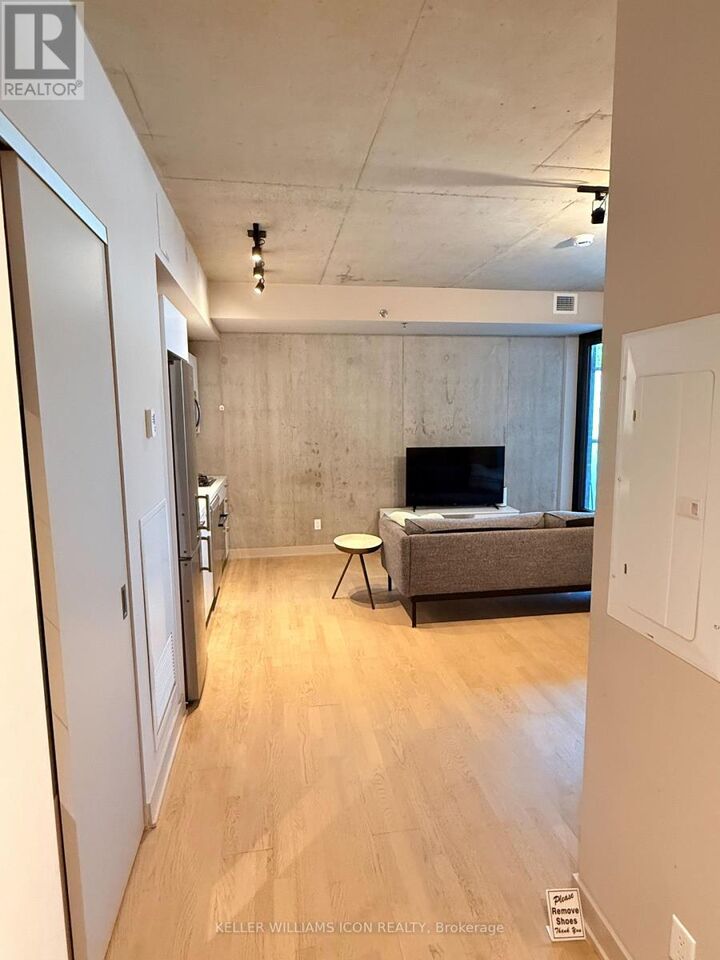 Property Photo: 203 Catherine St Street 201 ON K2P 1J5