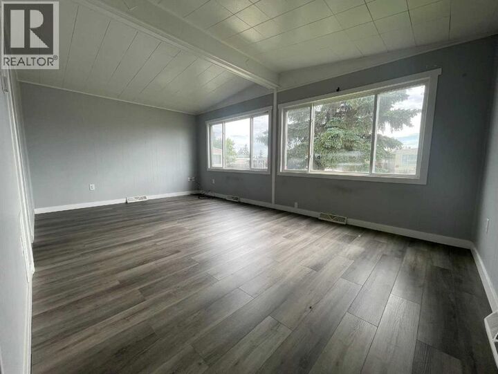 Property Photo:  5308 57 Street  AB T9V 2A3 