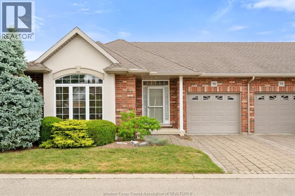 Property Photo:  15 Oakgrove Lane  ON N7L 5R9 
