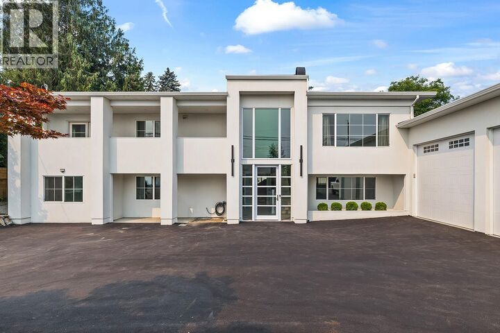 2340 Thacker Drive — photo 1
