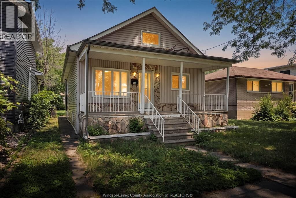 Property Photo:  578 Brock Street  ON N9C 2T2 