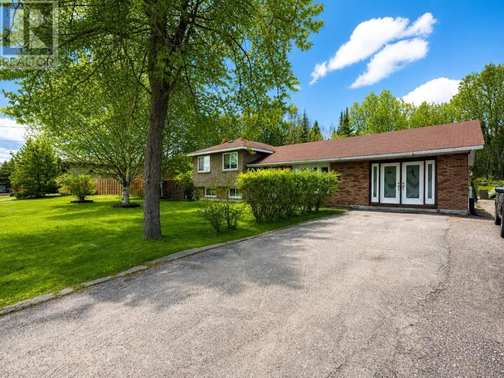 Property Photo: 16 Terrace Heights Drive ON P0T 2W0
